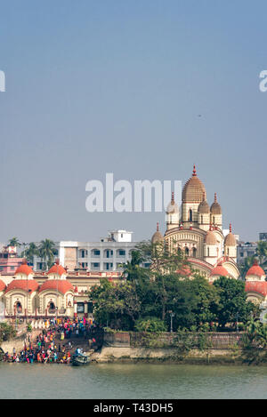 Vue verticale de l'Dakshineswar Kali Temple dans Kolkata aka Calcutta, Inde. Banque D'Images