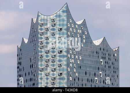 L'Elbphilharmonie dans le quartier HafenCity de Hambourg. C'est l'un des plus grands et des plus avancés sur le plan acoustique des salles de concert dans le monde entier. Banque D'Images