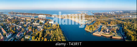 Gdansk, Pologne. Panorama avec Wisloujscie, Port du Nord, Westerplatte Banque D'Images