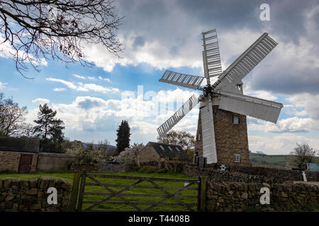 6 Historique de Grade II a la tour de pierre moulin de travail à Heage Derbyshire UK Banque D'Images