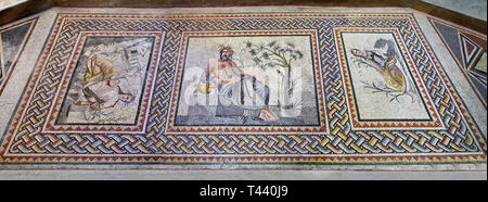 Mosaïque romaine - l'Euphrate (dieux). Villa de l'euphrate, ancienne Zeugama, 2e - 3e siècle . Musée des mosaïques de Zeugma, Gaziantep, Turquie. Banque D'Images