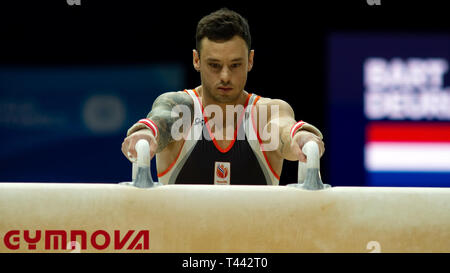 Birmingham, Angleterre, RU. 23 mars, 2019. Les Pays-Bas' Bart Deurloo prépare à effectuer dans l'épreuve du cheval d'arçon, au cours de la compétition de sport 2019 Banque D'Images