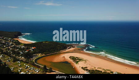 Vue aérienne de Narrabeen Narrabeen Nord, lagune et Rockpool Turimetta beach. Côte de la mer de Tasman à Sydney. Banque D'Images