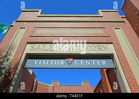 Salem Armory Visitor Center dans le centre-ville historique de Salem, Massachusetts, USA. Banque D'Images