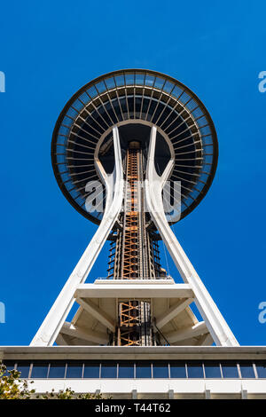 Haut de la Space Needle de Seattle en vue de dessous Banque D'Images