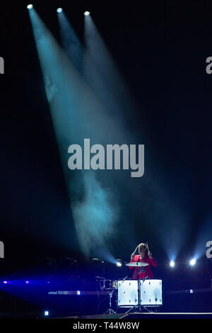 12 avril 2019 - Chicago, Illinois, États-Unis - DOMINIC HOWARD de Muse au cours de la théorie de la Simulation Tour à United Center de Chicago, Illinois (crédit Image : © Daniel DeSlover/Zuma sur le fil) Banque D'Images