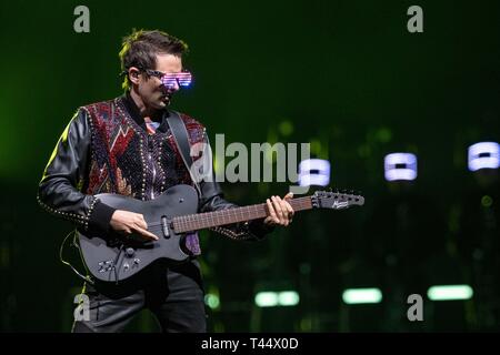 12 avril 2019 - Chicago, Illinois, États-Unis - Matt Bellamy de Muse au cours de la théorie de la Simulation Tour à United Center de Chicago, Illinois (crédit Image : © Daniel DeSlover/Zuma sur le fil) Banque D'Images