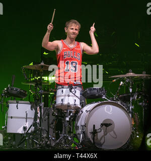 12 avril 2019 - Chicago, Illinois, États-Unis - DOMINIC HOWARD de Muse au cours de la théorie de la Simulation Tour à United Center de Chicago, Illinois (crédit Image : © Daniel DeSlover/Zuma sur le fil) Banque D'Images