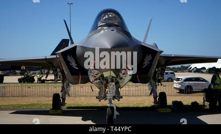 La Royal Australian Air Force F-35 Lightning II est mis en place pour l'affichage statique pour le 2019 Australian International Airshow and Aerospace & Defense de l'exposition, le 25 février 2019. Le F-35 sera l'épine dorsale de la future conjointe des États-Unis et d'opérations aériennes combinées, permettant l'interopérabilité critique. Banque D'Images