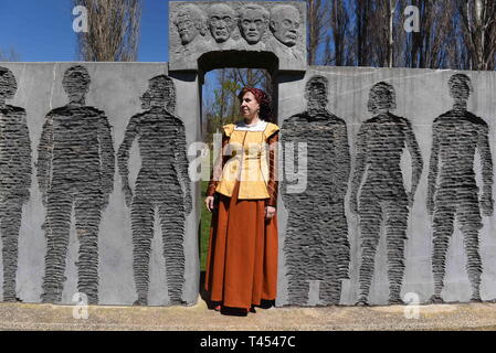 Soria, Soria, Espagne. 13 avr, 2019. Un acteur historique vu prendre part à une reconstitution de la guerre des communautés de Castille en Soria, Castille et LeÃ³n, région de l'Espagne.La Révolte des Comuneros ou la guerre des communautés de Castille, 1520-1521 a été un soulèvement de citoyens de Castille contre le règne du roi Charles V et son administration. Juan Lopez de Padilla (1490-1521), Juan Bravo (ch. 1483-1521) et Francisco Maldonado (1480-1521), les leaders de la révolte, ont été exécutés en Villalar de los Comuneros en 1521. Crédit : John Milner SOPA/Images/ZUMA/Alamy Fil Live News Crédit : ZUMA Press, Inc./A Banque D'Images