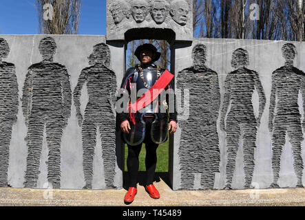 Soria, Soria, Espagne. 13 avr, 2019. Un acteur historique vu prendre part à une reconstitution de la guerre des communautés de Castille en Soria, Castille et LeÃ³n, région de l'Espagne.La Révolte des Comuneros ou la guerre des communautés de Castille, 1520-1521 a été un soulèvement de citoyens de Castille contre le règne du roi Charles V et son administration. Juan Lopez de Padilla (1490-1521), Juan Bravo (ch. 1483-1521) et Francisco Maldonado (1480-1521), les leaders de la révolte, ont été exécutés en Villalar de los Comuneros en 1521. Crédit : John Milner SOPA/Images/ZUMA/Alamy Fil Live News Crédit : ZUMA Press, Inc./A Banque D'Images
