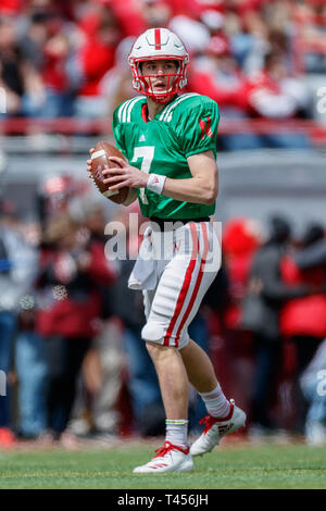 Lincoln, NE. USA. 13 avr, 2019. Luke McCaffrey # 7 en action pendant la vs rouge blanc de printemps jeu de football au Memorial Stadium de Lincoln, NE.Red a remporté 24-13.Participation : 85 946. Credit : Cal Sport Media/Alamy Live News Banque D'Images