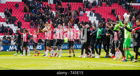 PSV Eindhoven, - De Graafschap, 14-04-2019 football, saison 2018 de l'Eredivisie néerlandaise - 2019, Stade Philips, PSV joueurs célèbrent la victoire après le match PSV - De Graafschap Banque D'Images