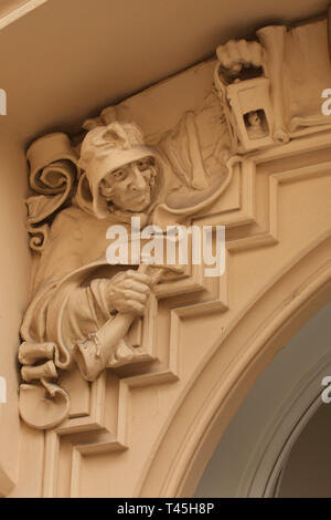 Le guerrier hussite est représenté dans la décoration en stuc de la maison d'habitation dans la rue Široká à Josefov (quartier juif) à Prague, en République tchèque. La maison d'habitation connue sous le nom de maison Rožánek (Dům poslance Rožánka) conçue par l'architecte tchèque Jiří Justich a été construite en 1905 par Matěj Blecha à l'angle de la rue Pařížská et de la rue Široká. Le stuc a été conçu par le sculpteur tchèque Karel Novák. Banque D'Images