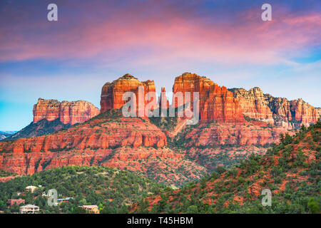 Sedona, Arizona, USA au Red Rock State Park au crépuscule. Banque D'Images