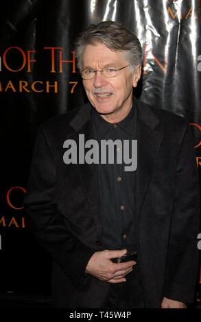 LOS ANGELES, CA. 03 mars 2003 : Acteur Tom Skerritt au Los Angeles première de son nouveau film Les Larmes du Soleil. © Paul Smith / Featureflash Banque D'Images