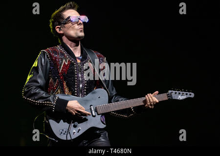 12 avril 2019 - Chicago, Illinois, États-Unis - Matt Bellamy de Muse au cours de la théorie de la Simulation Tour à United Center de Chicago, Illinois (crédit Image : © Daniel DeSlover/Zuma sur le fil) Banque D'Images