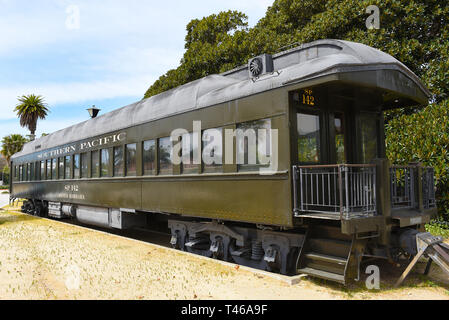 SANTA BARBARA, CALIFORNIE - Le 11 avril 2019 : Le sud de l'ancien chemin de fer du Pacifique à la gare de Santa Barbara. Banque D'Images