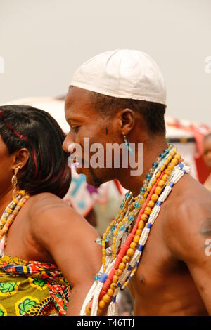 Festival vaudou à la plage de Ouidah, Bénin Banque D'Images