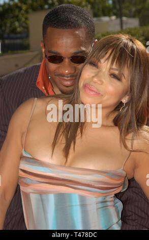 LOS ANGELES, CA. 23 août 2003 : TISHA CAMPBELL MARTIN & mari Duane Martin à la 9th Annual Soul Train Lady of Soul Awards à Pasadena, CA. Banque D'Images