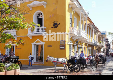 Cartagena Colombie, Plaza de Santa Teresa, architecture coloniale, tour en calèche, COL190122021 Banque D'Images