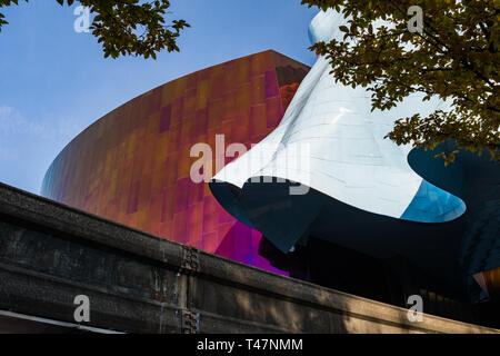 Détails de l'univers coloré et des murs du musée de la culture pop de Seattle, Washington, USA Banque D'Images