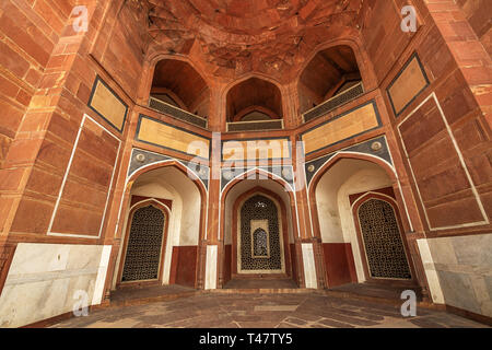 Tombe de Humayun Delhi l'architecture intérieure fait de marbre et de grès rouge. Tombe de Humayun est un UNESCO World Heritage site. Banque D'Images