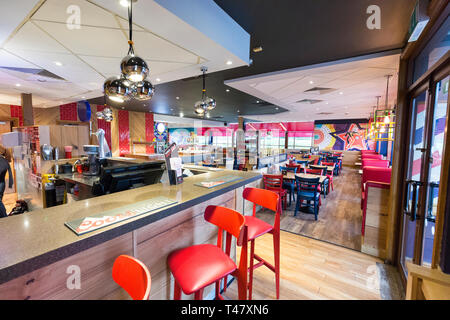 Texte 37727100 16/11/17 restaurant Pizza Hut makeover , Robin Park , Wigan. Photo par Chris Bull / UNP Banque D'Images