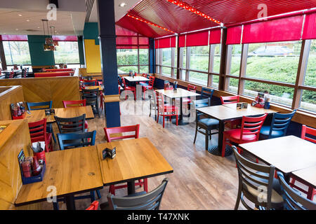 Texte 37727100 16/11/17 restaurant Pizza Hut makeover , Robin Park , Wigan. Photo par Chris Bull / UNP Banque D'Images