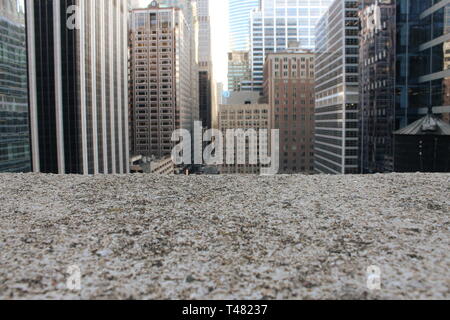 Donnant sur Franklin St, dans le centre-ville de Chicago. La Willis Tower / Sears est dans l'arrière-plan. Banque D'Images