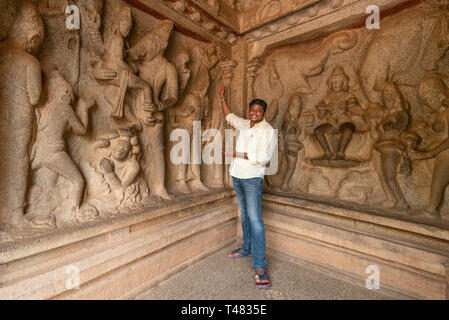 Vue horizontale de la Varaha Cave Temple de Mahabalipuram, Inde. Banque D'Images