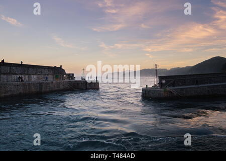 La ville côtière de Elantxobe en Biscaye (Pays Basque). Cette localité appartient à la Biosphère d'Urdaibai. Banque D'Images