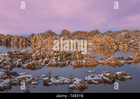 Paysage d'hiver à Watson Lake Prescott en Arizona Banque D'Images