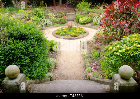 Denzell Jardins et chambre. Construit par Robert Scott, cette chambre à Bowden, Altrincham dispose d'un bassin d'agrément, des vignes, des orchidées, et un jardin en contrebas. Banque D'Images