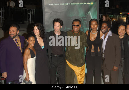 LOS ANGELES, CA. 27 octobre 2003 : le producteur Joel Silver (à gauche), Jada Pinkett Smith, Carrie-ANNE MOSS, Keanu Reeves, Laurence Fishburne, NONA GAYE & Harold Perrineau lors de la première mondiale, à Los Angeles, de leur nouveau film The Matrix Revolutions. Banque D'Images