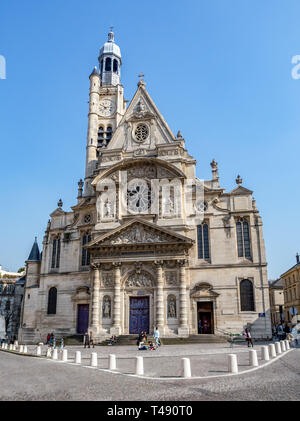 Saint-Etienne-du-Mont church in Paris, France Banque D'Images