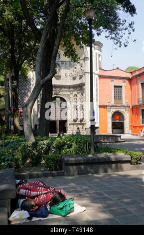 La Cathédrale de San Juan de Dios et le Musée Franz Mayer dans la ville de Mexico, Mexique Banque D'Images
