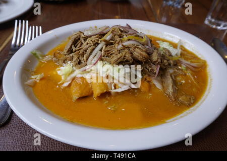 Al Chamorro Pibil servi en El restaurante Cardinal dans le quartier historique de la ville de Mexico, Mexique Banque D'Images