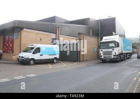 Un CO-OP DELIVERY VAN ET CAMION SUR L'ÎLE DE MAN Banque D'Images