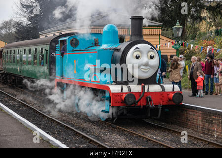 Thomas le réservoir du moteur à Ropley station sur le milieu Hants Railway Banque D'Images