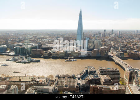 Le Shard photographiés du ciel jardin, 20 Fenchurch Street, London, England, United Kingdom. Banque D'Images