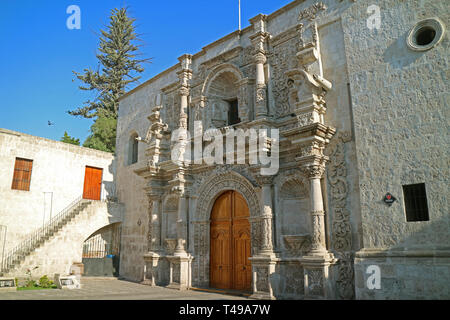 Eglise de Saint Augustin ou Eglise de San Agustin de Arequipa, site historique au Pérou Banque D'Images