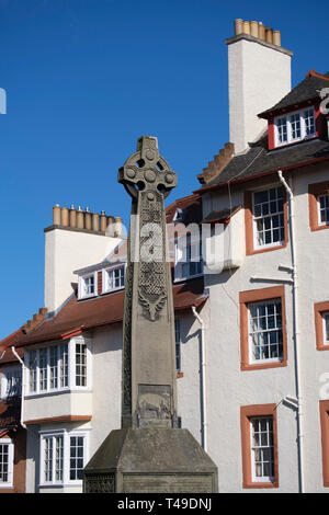 78e Highlanders Memorial - croix celtique à l'extérieur du Château d'Édimbourg, Edinburgh, Ecosse, Royaume-Uni, Europe Banque D'Images