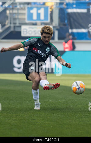 14 avril 2019 Heerenveen, pays-Bas Soccer Néerlandais Eredivisie SC Heerenveen / FC Groningen Eredivisie 2018 - 2019 Ritsu Doan du FC Groningen, Banque D'Images