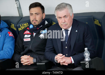 Vérone, Italie. 14 avr, 2019. Stadio Marcantonio Bentegodi, Verona, Italie. 14 avr, 2019. Football, Serie A Chievo contre Napoli ; Carlo Ancelotti entraîneur du Napoli et Davide Ancelotti entraîneur assistant Credit : Action Plus Sport Images/Alamy Live News Banque D'Images