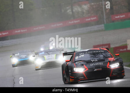 Monza, Italie. 14 avr, 2019. Club belge de l'équipe WRT Audi Audi R8 LMS GT3 Evo avec les pilotes se dessèche, Alex Riberas Vanthoor & Ezequiel Perez Companc au cours de la 2019 GT série Blancpain à l'Autodromo di Monza, Monza, Italie, le 14 avril 2019. Photo par Jurek Biegus. Usage éditorial uniquement, licence requise pour un usage commercial. Aucune utilisation de pari, de jeux ou d'un seul club/ligue/dvd publications. Credit : UK Sports Photos Ltd/Alamy Live News Banque D'Images