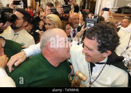 14 avril 2019 - 14 avril 2019 (Malaga Malaga ) l'acteur Antonio Banderas participe une année de plus dans la procession de la Vierge de Lagrimas et favorise aujourd'hui Dimanche de bouquets dans la Semaine Sainte de Malaga Crédit : Lorenzo Carnero/ZUMA/Alamy Fil Live News Banque D'Images