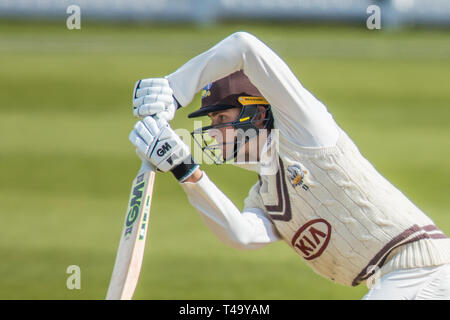 Londres, Royaume-Uni. 14 avr, 2019. Les prises seront plus toqué que Surrey Essex sur prendre le dernier jour de la match de championnat Specsavers County à la Kia Oval. Crédit : David Rowe/Alamy Live News Banque D'Images