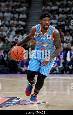 Shenyang, Shenyang, Chine. Apr 15, 2019. Shenyang, Chine-le Xinjiang Flying Tigers bat l'équipe de basket-ball de l'équipe Leopard Liaoning 97-95 à Shenyang, au nord-est ChinaÃ¢â€ La province de Liaoning. Crédit : SIPA Asie/ZUMA/Alamy Fil Live News Banque D'Images