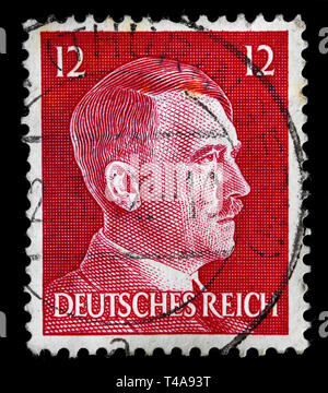 REICH ALLEMAND - VERS 1942 : un timbre imprimé en Allemagne montre libre avec portrait d'Adolf Hitler, série, vers 1942 Banque D'Images